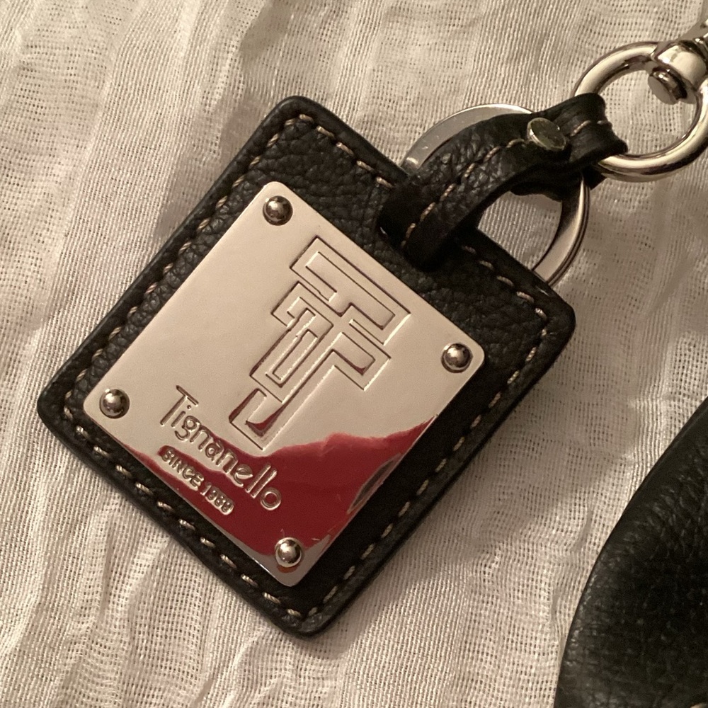 Tignanello Black Leather Shoulder Bag Key Fob & Bag Charm Single Strap - Picture 4 of 13